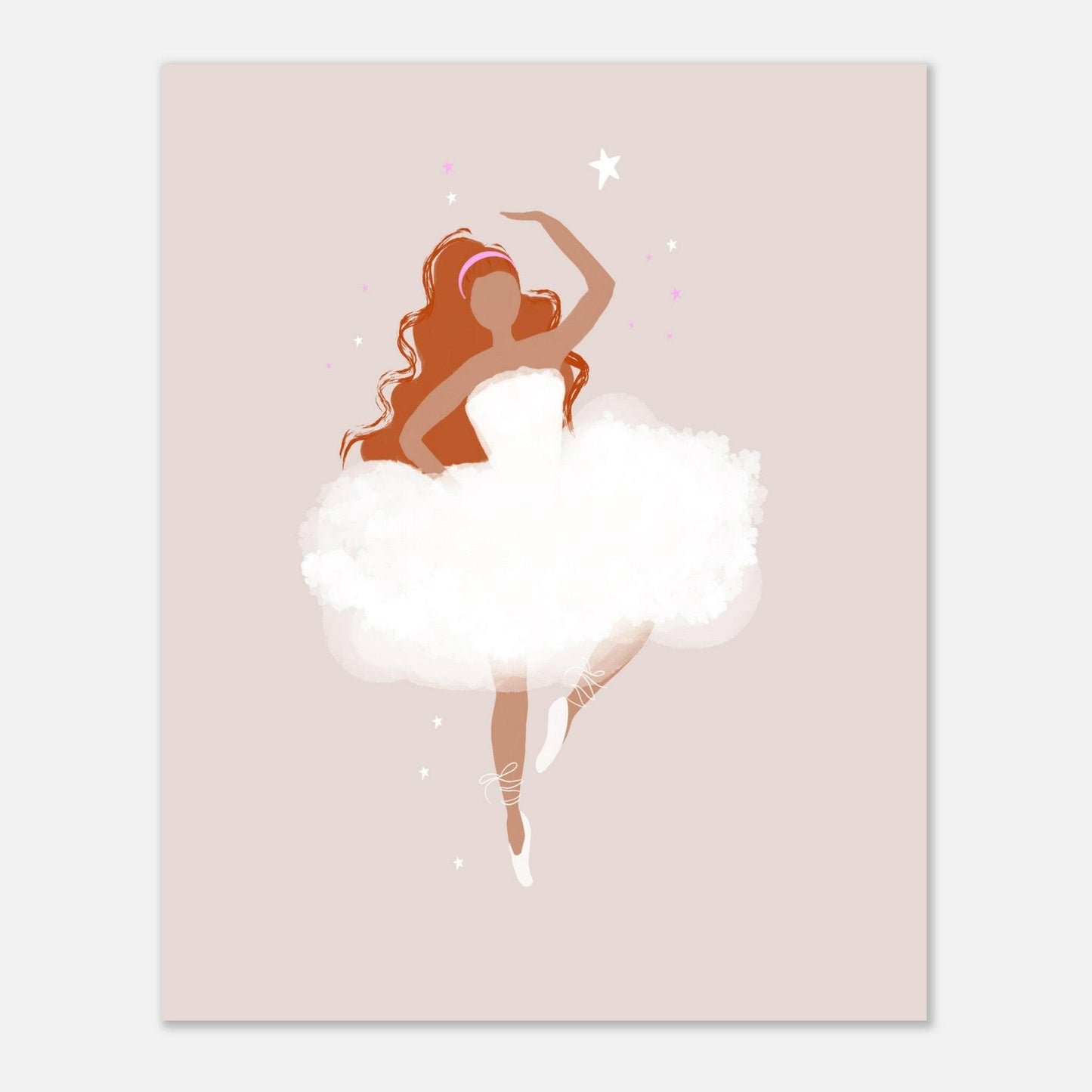 Ballerinaposter i terrakotta silhuett med rödhårigt hår och vit tyllkjol, mot rosa bakgrund