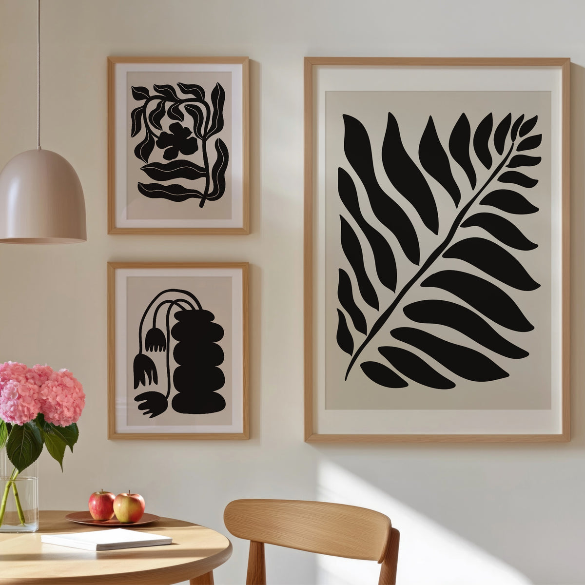 Bladsiluett i svart, grafisk botanisk poster