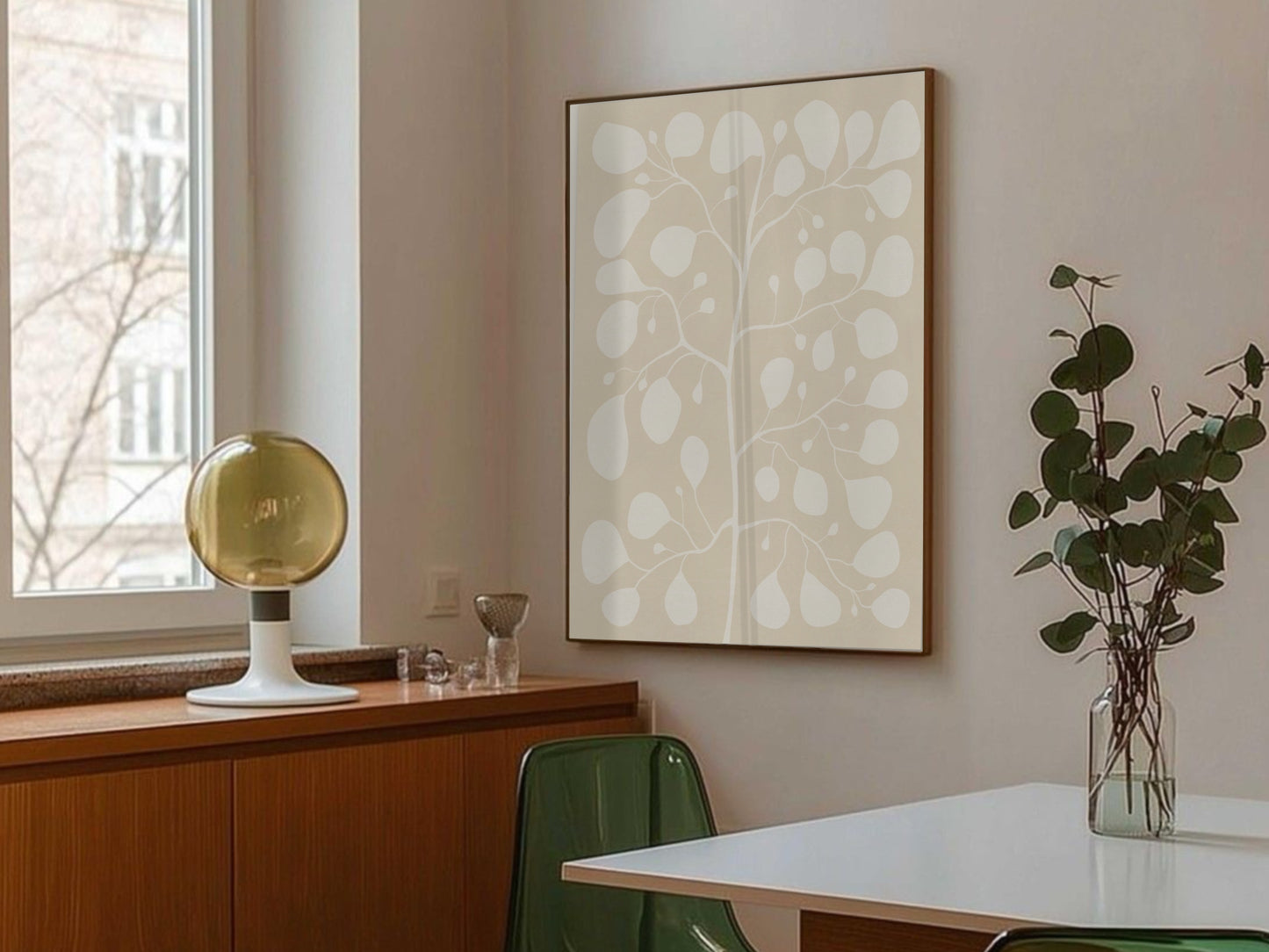 Matplats med väggkonst 