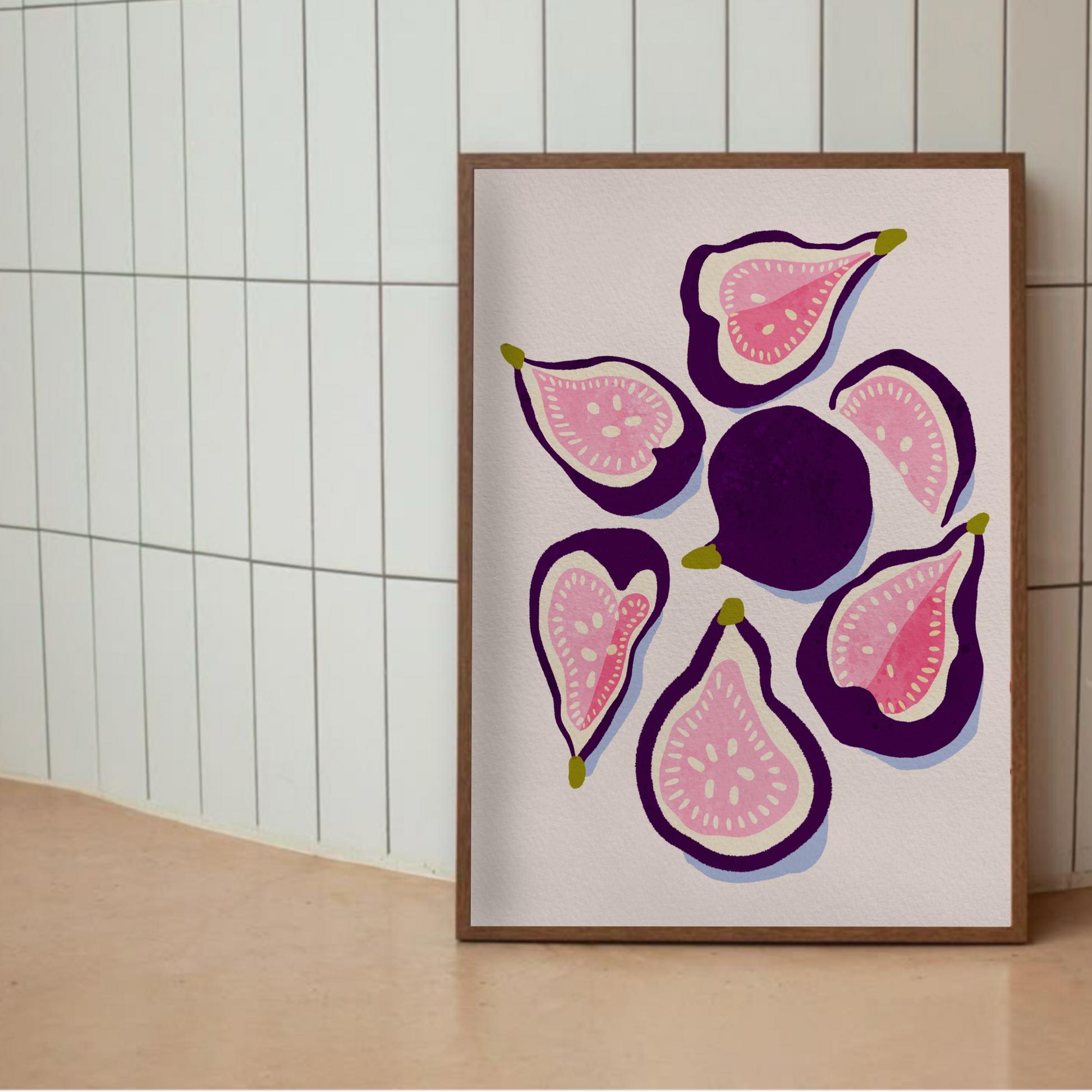 Fikon poster lutad mot vit kakelvägg, matinspirerad väggkonst i gouache