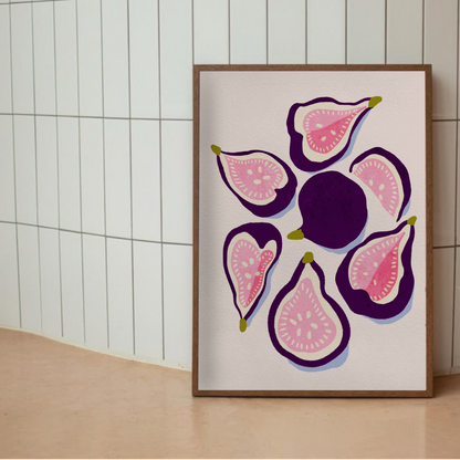 Fikon poster lutad mot vit kakelvägg, matinspirerad väggkonst i gouache