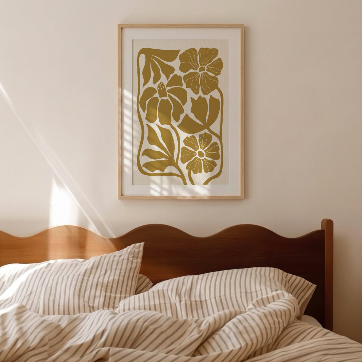 Solhatt i senapsgult, abstrakt grafisk blomposter