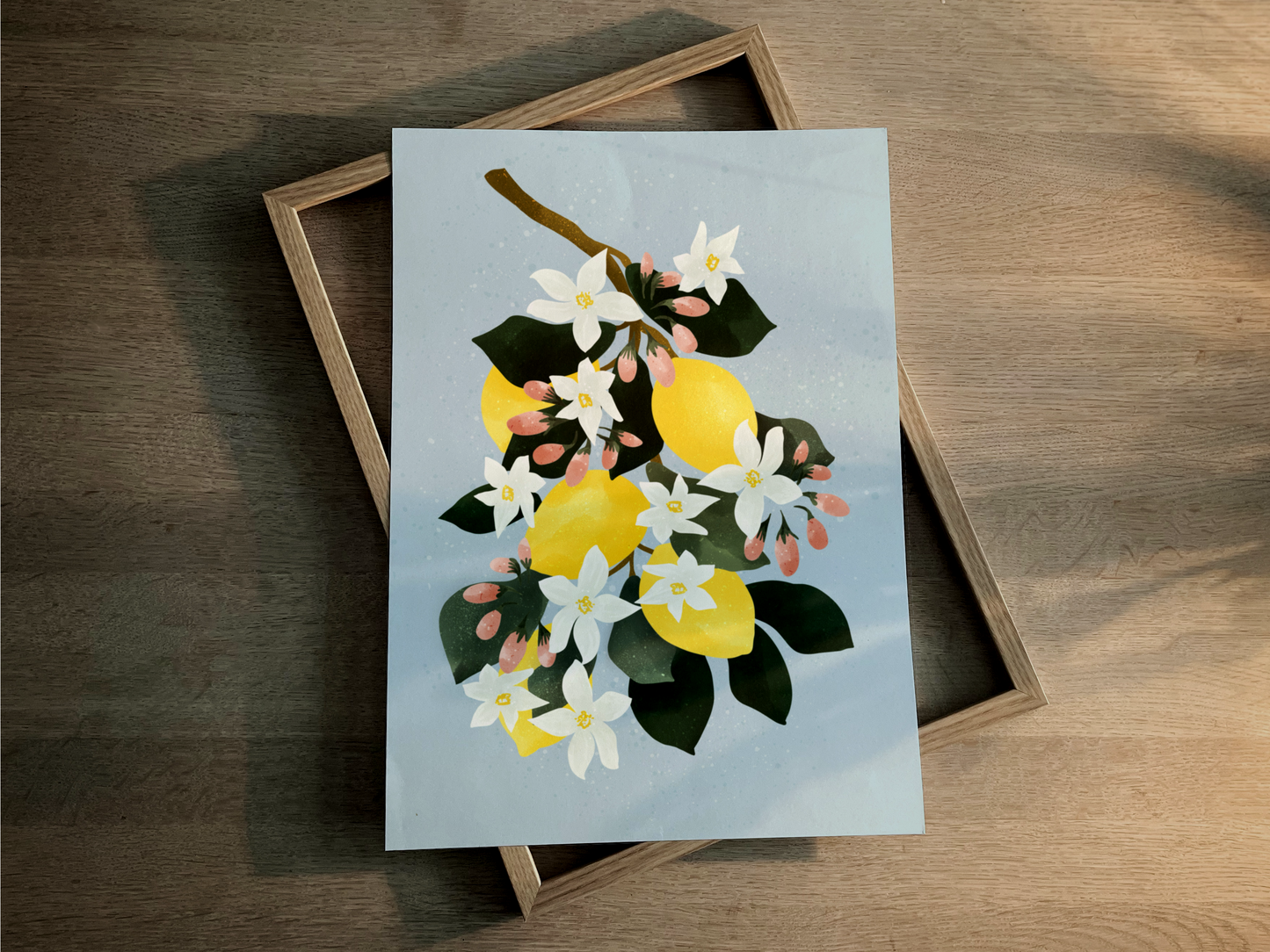 Gula citroner, vita blommor och rosa knoppar. Poster för ditt hem