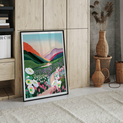 Närbild på Kebnekaise-postern som framhäver papperets matta kvalitet och de fina grafiska detaljerna i bergsillustrationen.