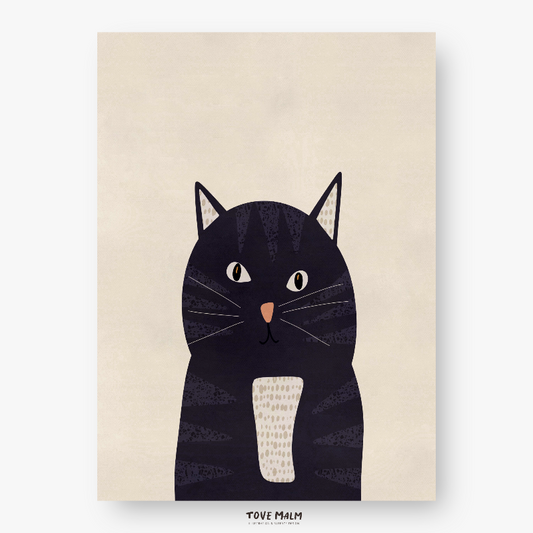 Detaljrik illustration av en randig katt med busig min, tryckt på matt premiumpapper från Tove Malm