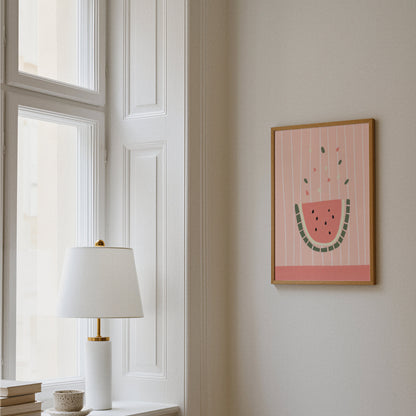 Vattenmelonposter upphängd i hall vid fönster med lampa